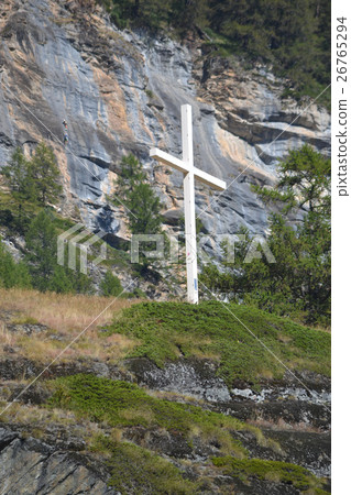 Cross 26765294