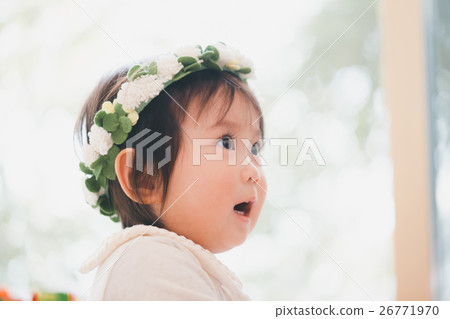 girl, young girl, garland 26771970