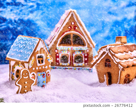 Three fabulous gingerbread house for Christmas. Three fabulous gingerbread house for Christmas. 26776412