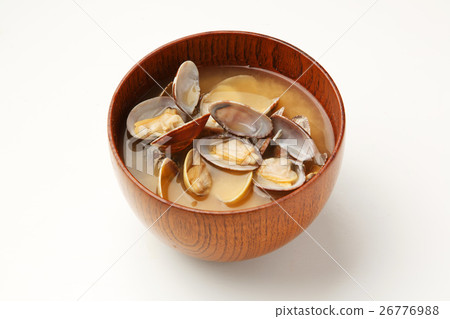 Clam miso soup 26776988