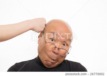 老人遭受虐待 26778892