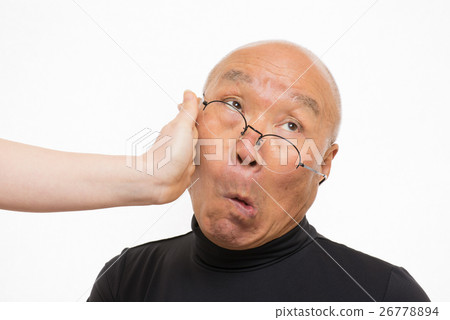 老人遭受虐待 26778894