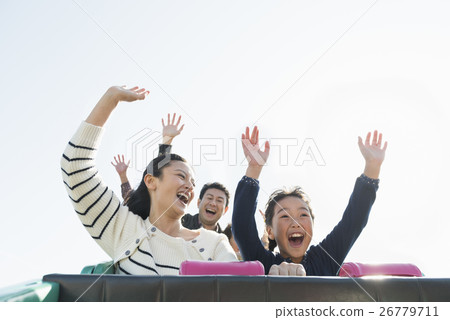 amusement park  26779711