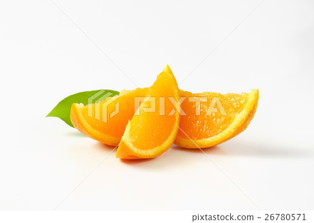 Fresh orange wedges 26780571