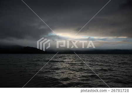 Stormy Lake (1) 26781728