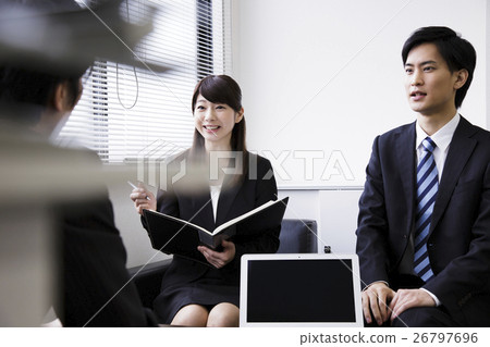 Business negotiation meeting Meeting meeting Office meeting female male Business negotiation meeting Meeting meeting Office meeting female male 26797696