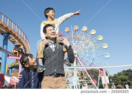 amusement park  26800885