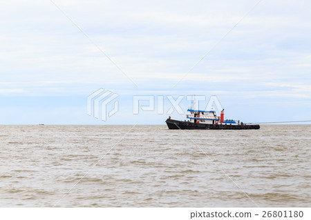 Tug boat was towed ship 26801180