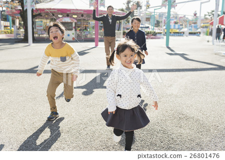 amusement park  26801476