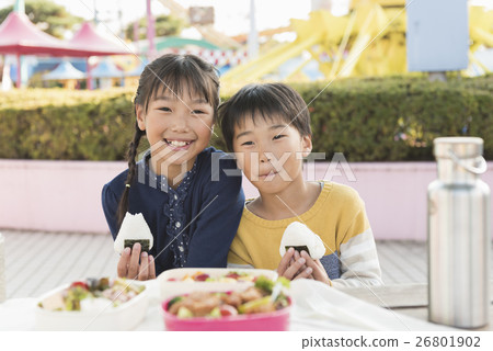 amusement park  26801902