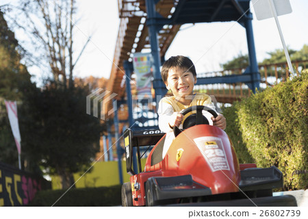 amusement park  26802739