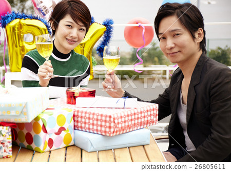 驚喜慶祝夫婦 26805611