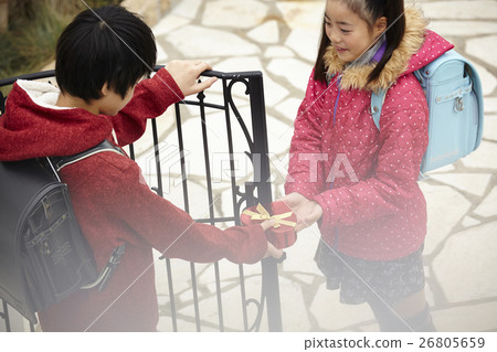 Valentine's Day image elementary school student 26805659