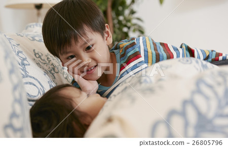 Cute little brother sister 26805796