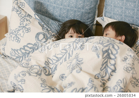 Cute little brother sister 26805834