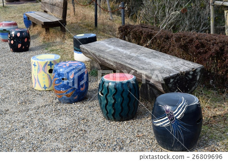 Pottery chair 26809696