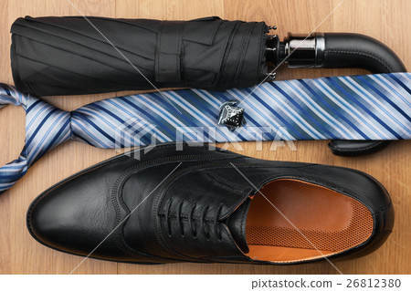 Classic mens shoes, tie, umbrella, cufflinks  26812380