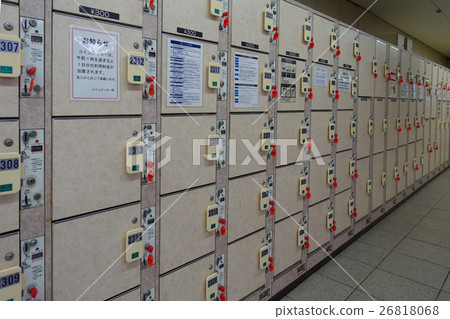 硬幣儲物櫃安裝在公共設施中 26818068