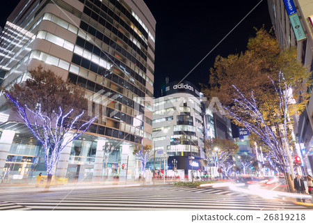 名古屋市中區榮市景觀在白川大津大塚交叉口附近的Otsuto的照明 名古屋市中區榮市景觀在白川大津大塚交叉口附近的Otsuto的照明 26819218