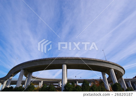 Aikiruno interchange curve and squirrel in the central area Dec 2016 d 26820187