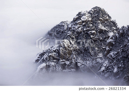Huangshan (Yellow Mountains) China. Huangshan (Yellow Mountains) China. 26821334
