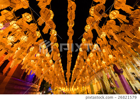 The line of Lantern in Loy krathong festival. 26821579