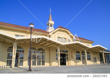 Triangular station 26825365