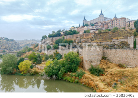 Toledo. Aerial view of the city. 26826402
