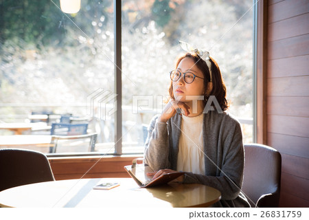 咖啡館女性 26831759