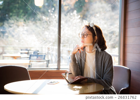 咖啡館女性 26831762