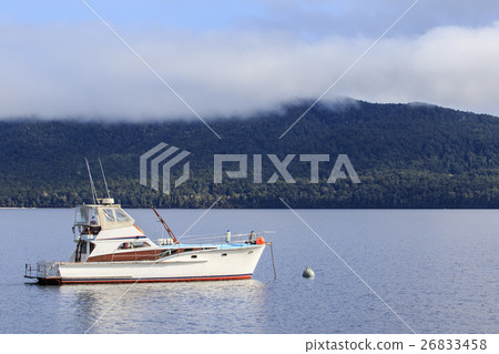 yachting boat in te anau lake new zealand 26833458