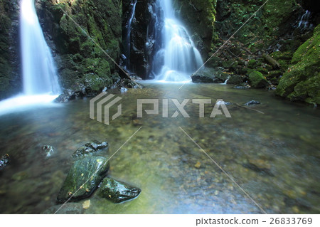 山不動的瀑布 26833769