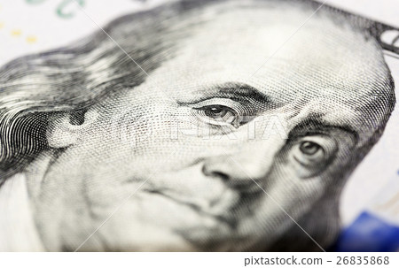 one hundred US dollars 26835868