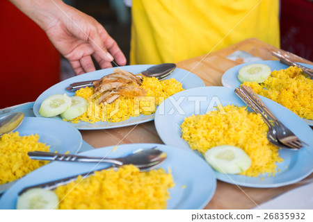 Chicken Rice Curry With Coconut or Koa Mook Gai 26835932