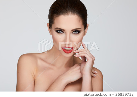 Natural Beauty Portrait. Beautiful Spa Woman . Perfect Fresh Ski Natural Beauty Portrait. Beautiful Spa Woman . Perfect Fresh Ski 26839732