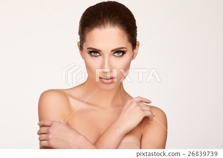 Natural Beauty Portrait. Beautiful Spa Woman . Perfect Fresh Ski Natural Beauty Portrait. Beautiful Spa Woman . Perfect Fresh Ski 26839739