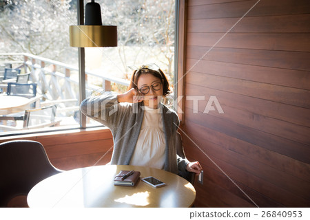 咖啡館女性 26840953