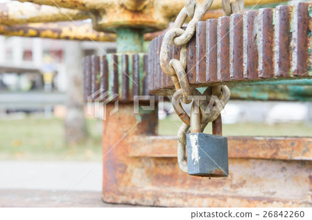 Key lock and manacle Prevent its use. 26842260