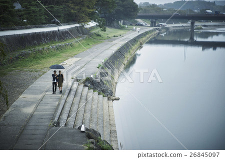 Triple travel couple 26845097