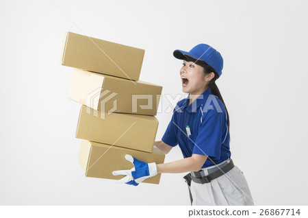 Delivery person who is likely to drop baggage 26867714