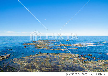 View from Point Kean Viewpoint in Kaikoura. 26868667