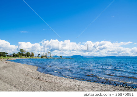 Beautiful beach side of Lake Taupo in New Zealand. 26870091
