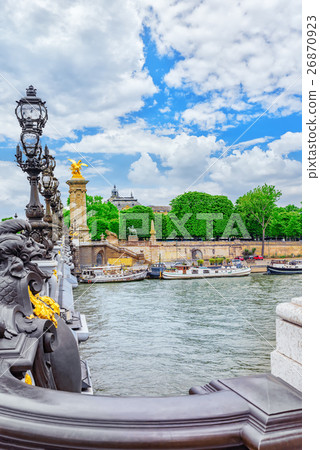 Bridge of Alexandre III bridge (1896) Bridge of Alexandre III bridge (1896) 26870923