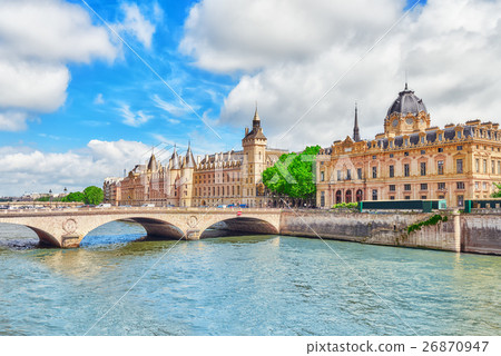 Registry of the Paris Commercial Court Registry of the Paris Commercial Court 26870947
