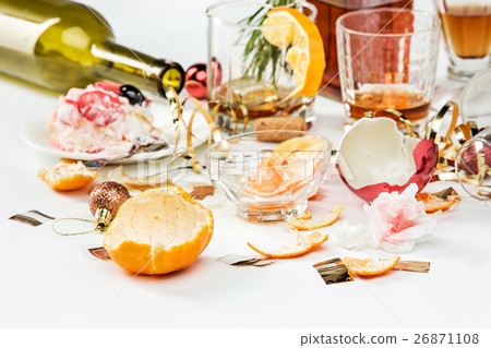 The morning after christmas day, table with 26871108