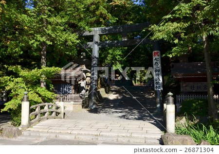 Nagano Suwa Shrine Shita Shrine Akiyomi Kamihashi Torii (2016.10) Nagano Suwa Shrine Shita Shrine Akiyomi Kamihashi Torii (2016.10) 26871304