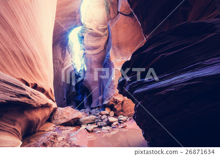 Slot canyon 26871634
