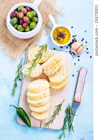 olives and bread 26878801