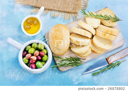 olives and bread olives and bread 26878802