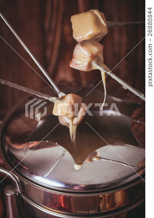 The cheese fondue The cheese fondue 26880844